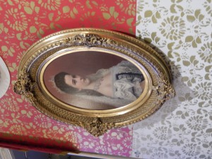 Sisi Bootleg Photo